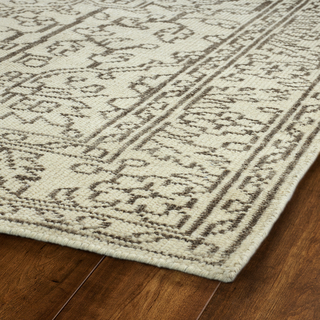 Ezri 03 Beige